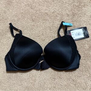 Maidenform Natural Boost Demi T-Shirt Underwire Push-Up Bra, Lace Trim. Size 32C